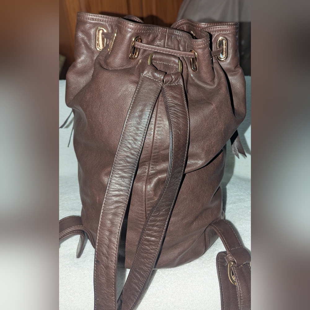 Chic Brown Leather Backpack With Drawstring Closu… - image 2